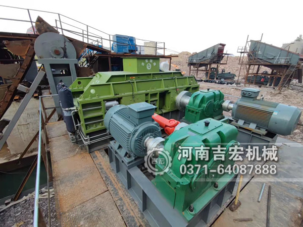 現(xiàn)在購買吉宏機械對輥制砂機,可享萬元優(yōu)惠！