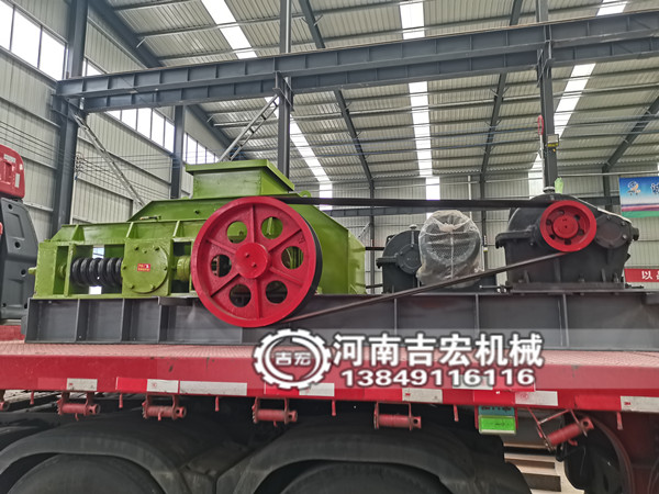 玻璃瓶雙齒輥破碎機(jī)在廢玻璃回收中的關(guān)鍵作用！