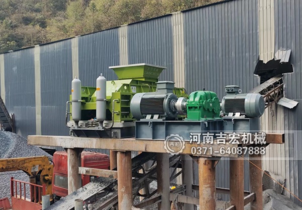時產(chǎn)30-40噸的對輥破碎機該選哪個型號？800×600型詳解！